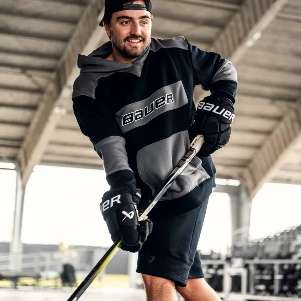 New BAUER IN THE CREASE HOODIE Black