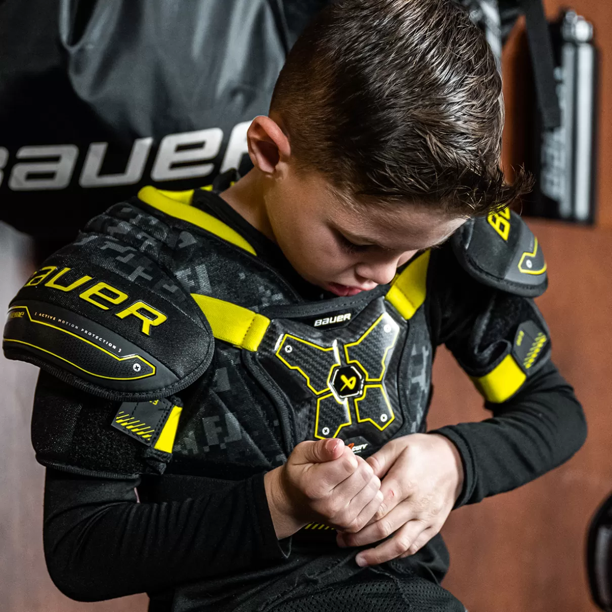 Best Sale BAUER SUPREME MACH SHOULDER PAD